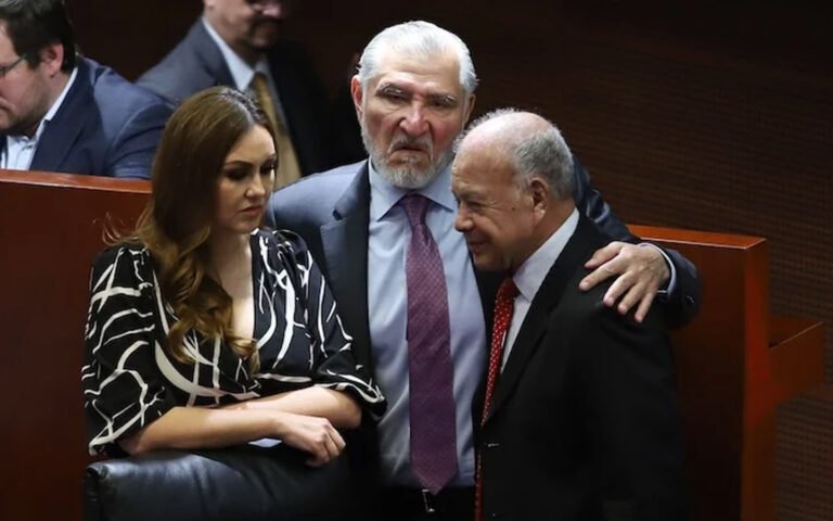 Tumban a Sheinbaum de boleta electoral, aumenta tensión en la 4T y avalan un Plan B raquítico