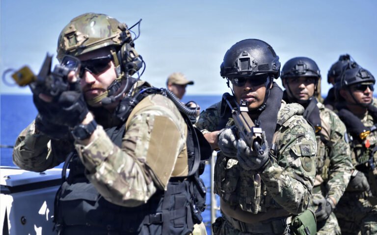 Revelan ejercicios de Marines de EEUU con militares mexicanos en el Pacífico