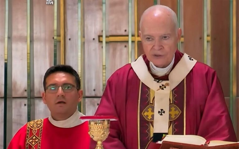 Basílica bajo sospecha: Aguiar Retes reinstala a canónigo removido por presunta corrupción