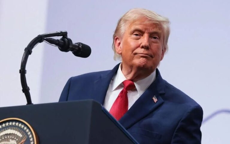 Trump asegura que Sheinbaum está “muy asustada” y reitera que los cárteles controlan México
