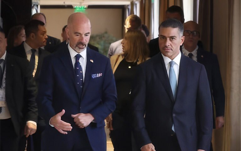 Harfuch abre de par en par a la DEA las puertas que la 4T reprochó a Calderón
