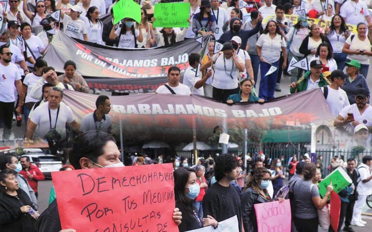 El IMSS mal de salud: crisis detona protesta de trabajadores en todo el país
